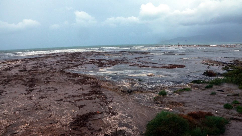Πολιτική Προστασία: Ο «Ζορμπάς» έπληξε Κιάτο, Βέλο, Ξυλόκαστρο, Άργος, Νέα Κίο και Κιβέρι